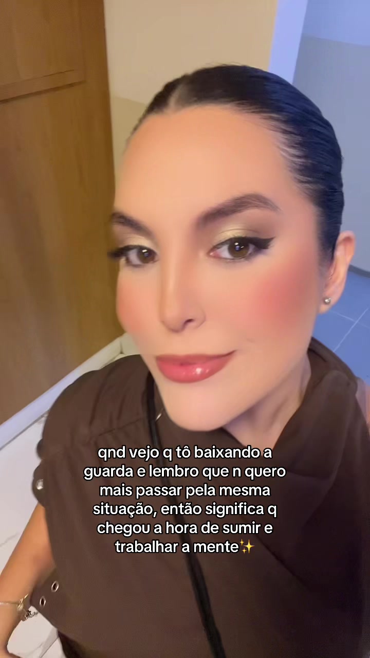 @Flora Queiroz