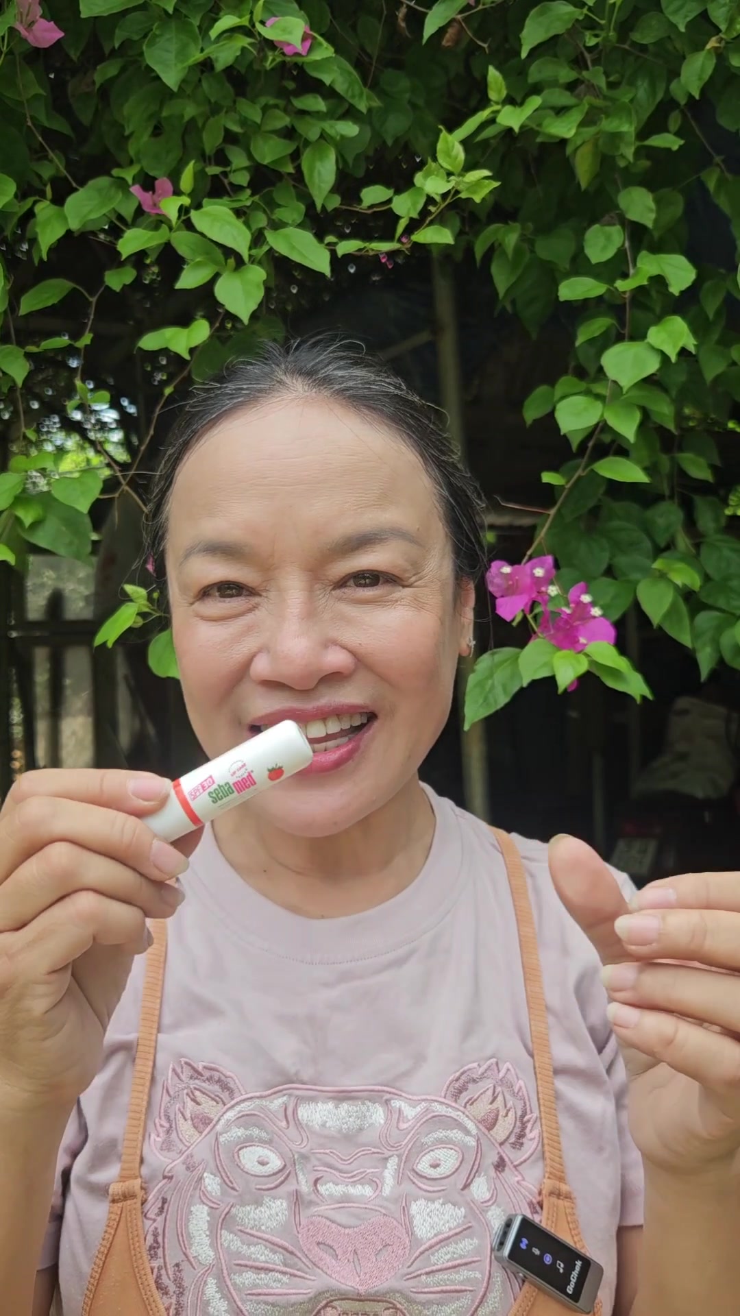 @Diễn vi&ecirc;n T&uacute; Oanh