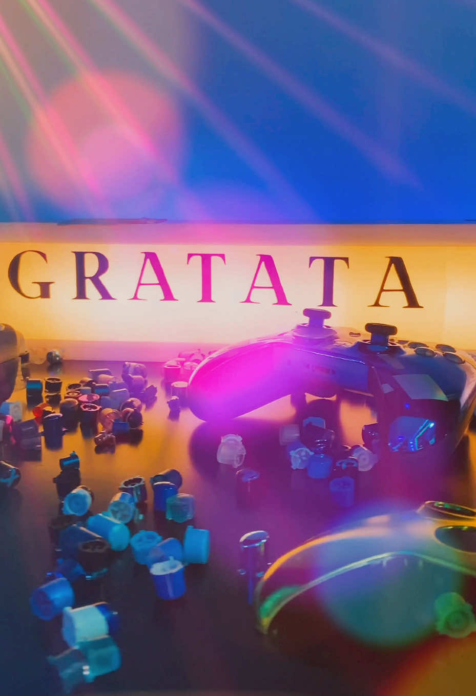 @Gratata Controllers