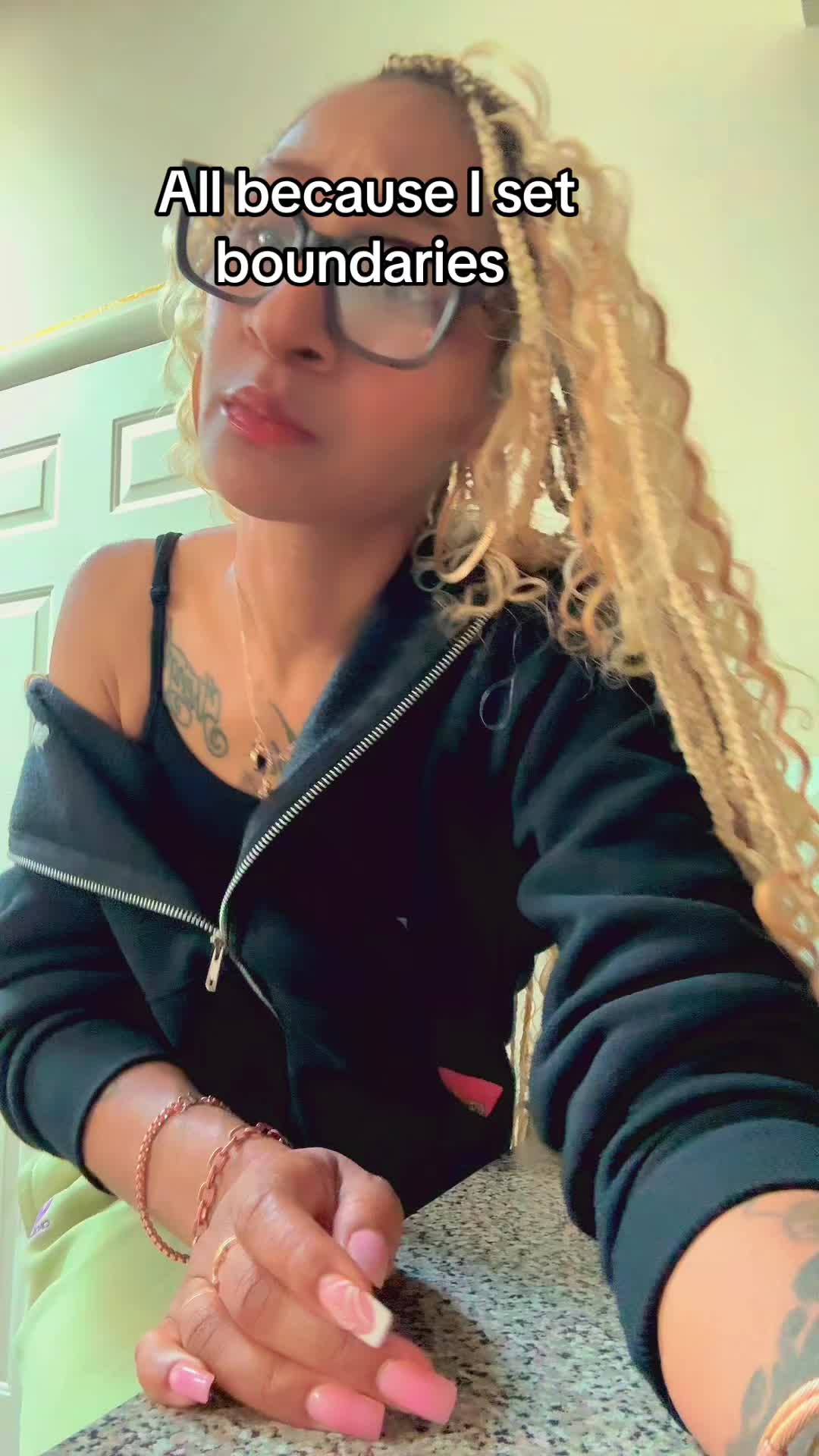 @@momislit