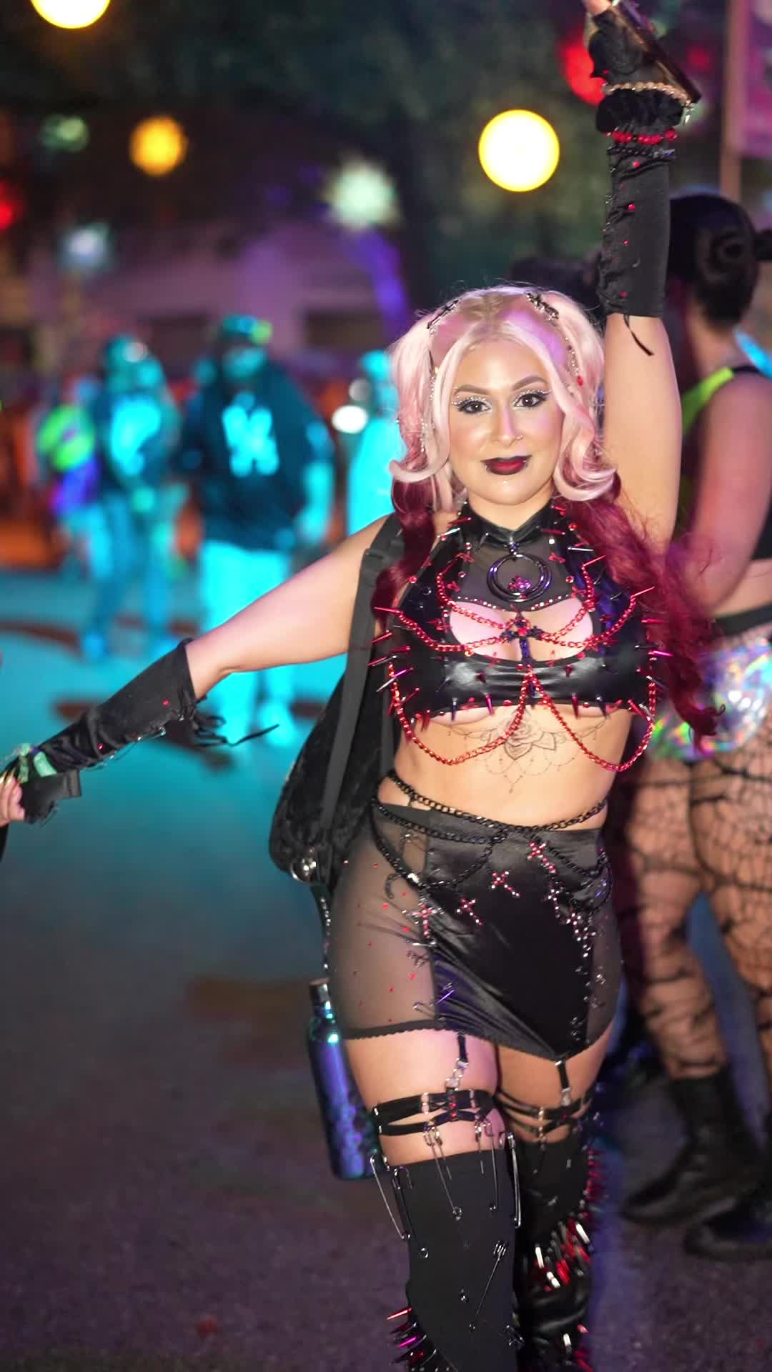 @Girlsatraves