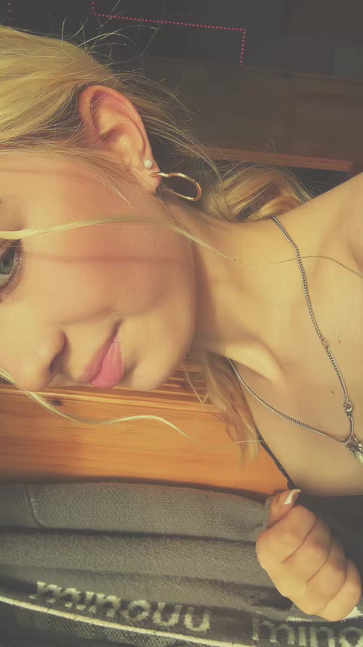 @lauravibe.xo