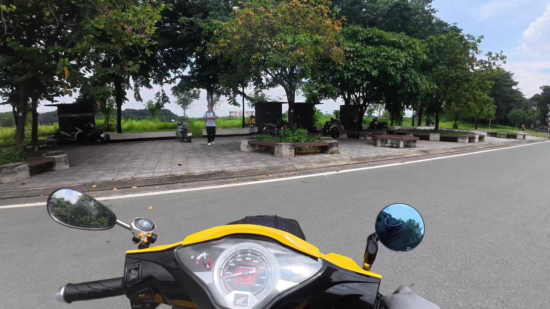 @Long Quận 9