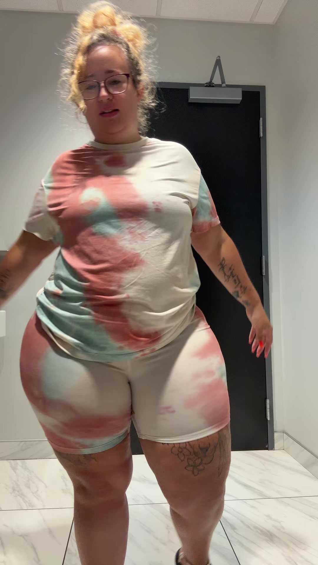 @curvywithcake🍍🌈