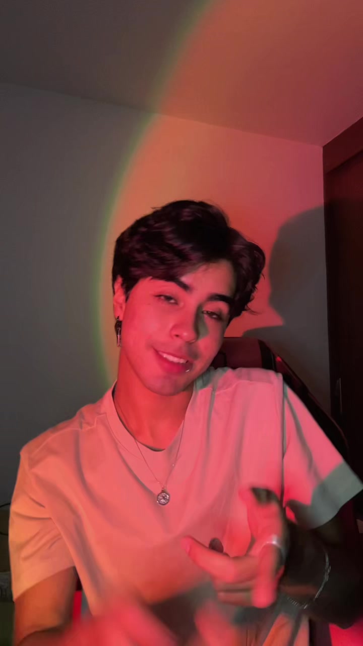 @Fer 🦋