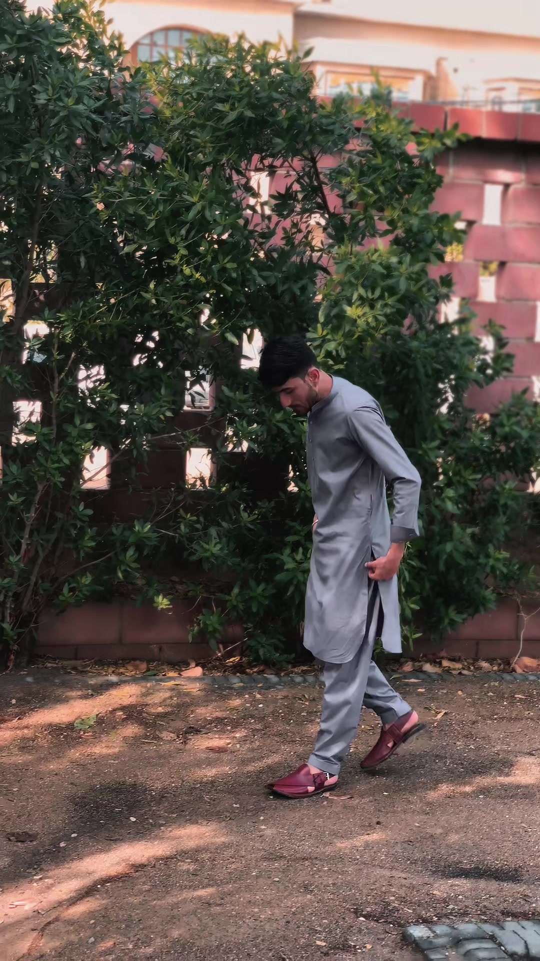 @𝓩ᖇ.𝐍ADAN🍁 无知
