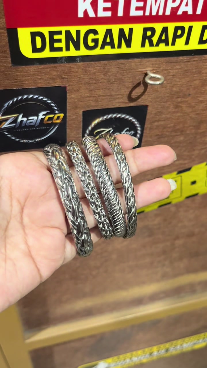 @Zhafco