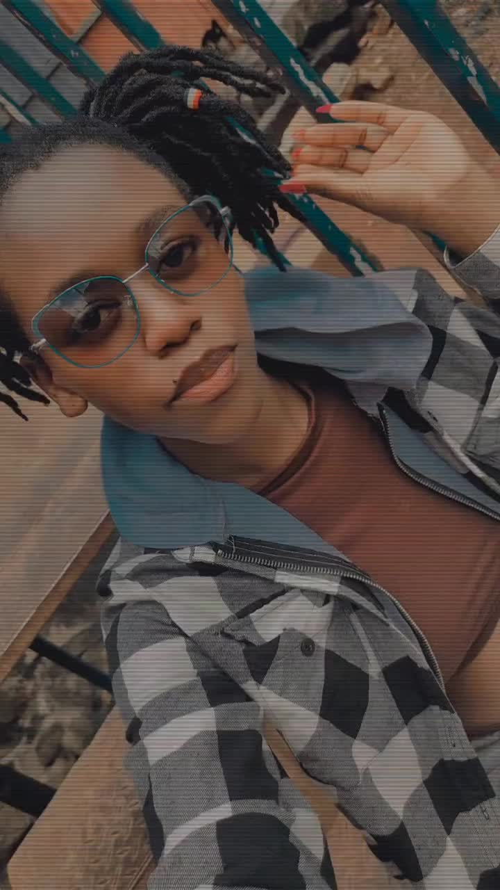 @Khavere 🦋
