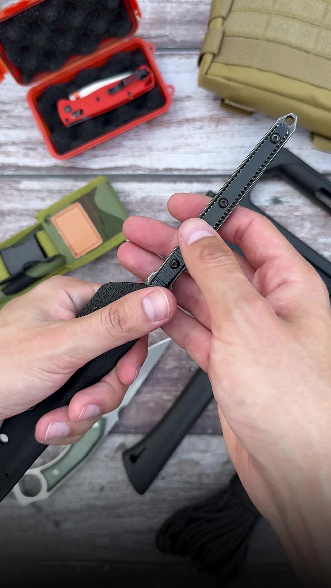 @survival.knives