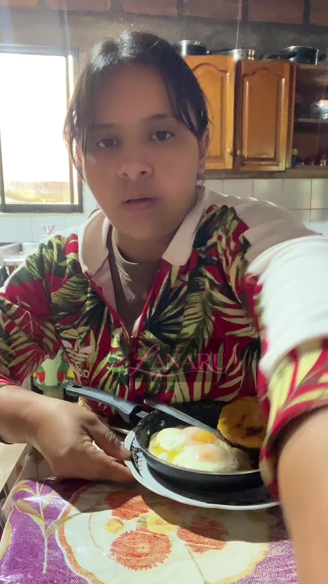 @𝗟𝗔𝗡𝗔𝗥𝗨 🫡💕