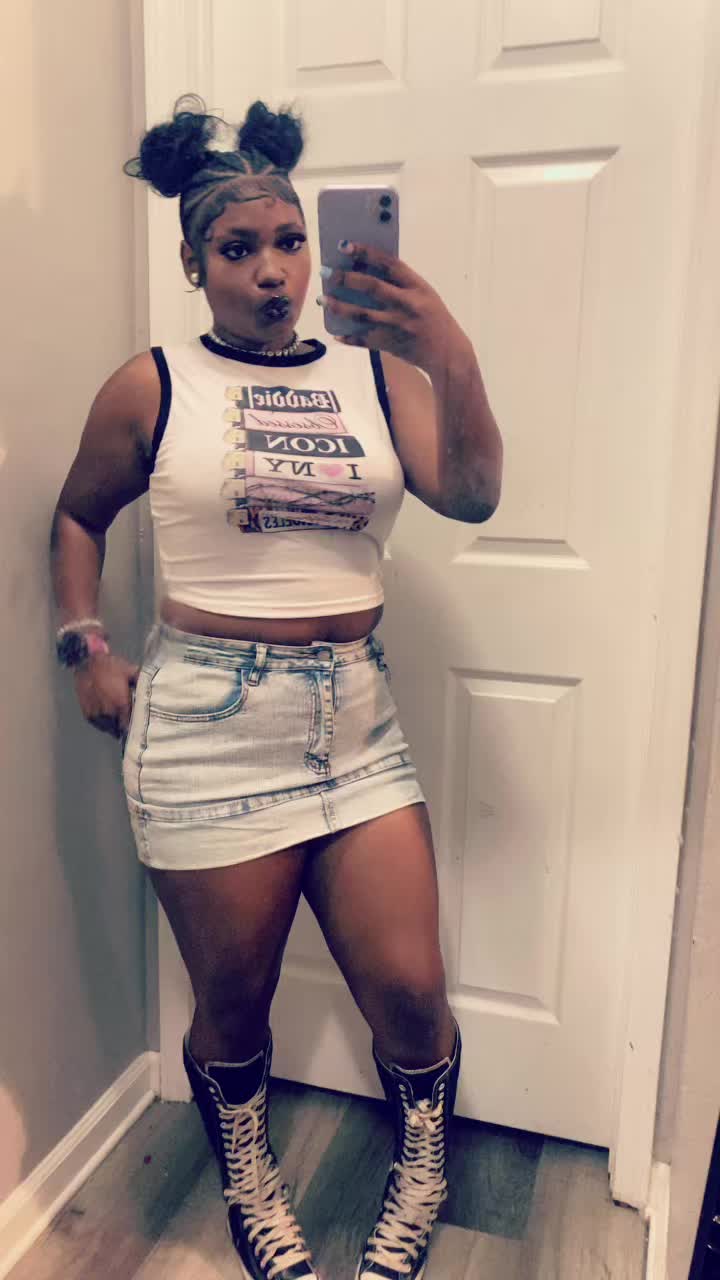 @niajahnay