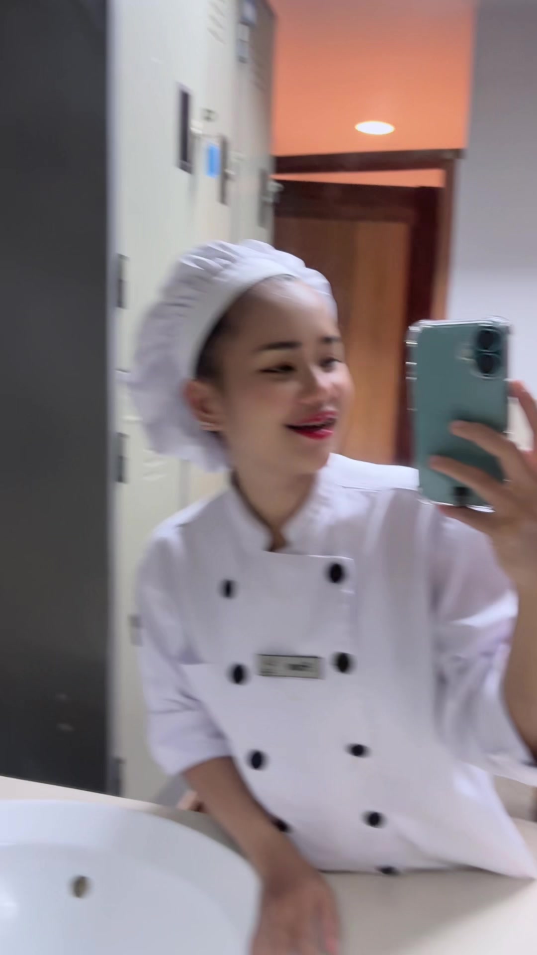 @โลลล' ตี.