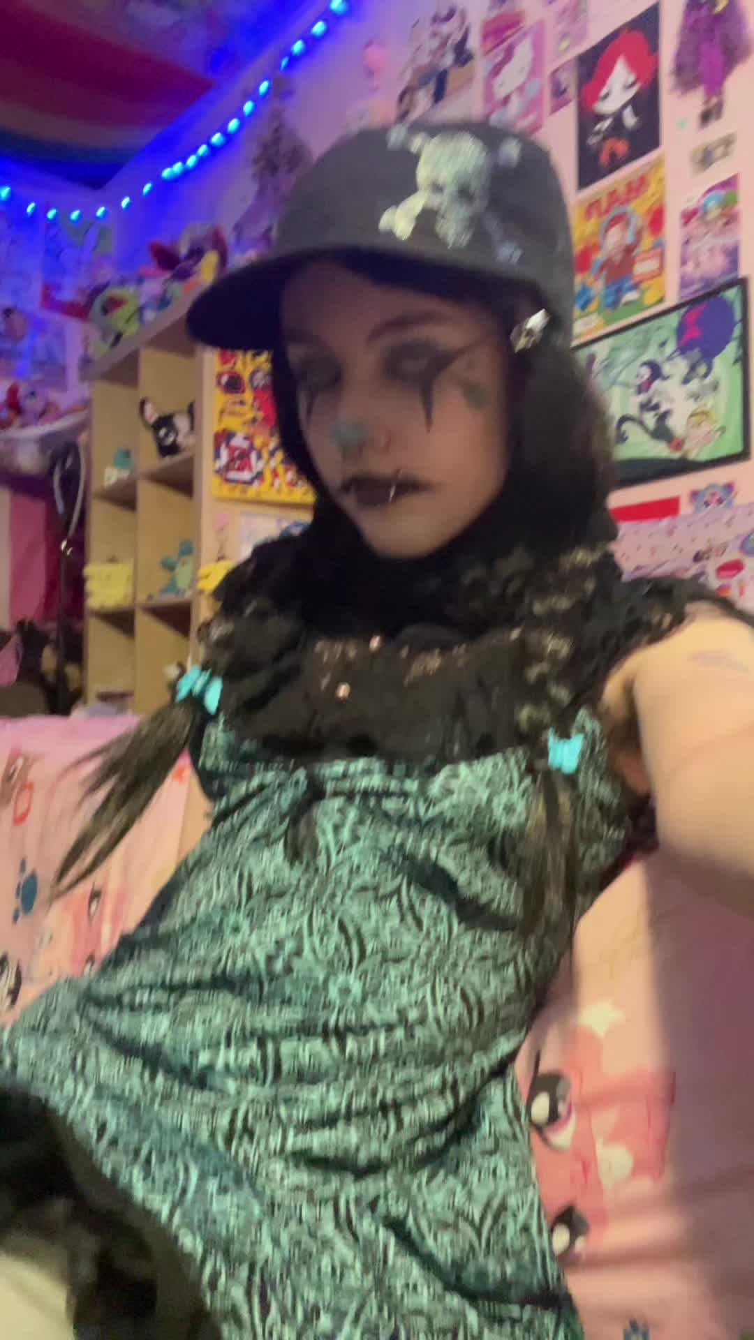 @lulaloopsey