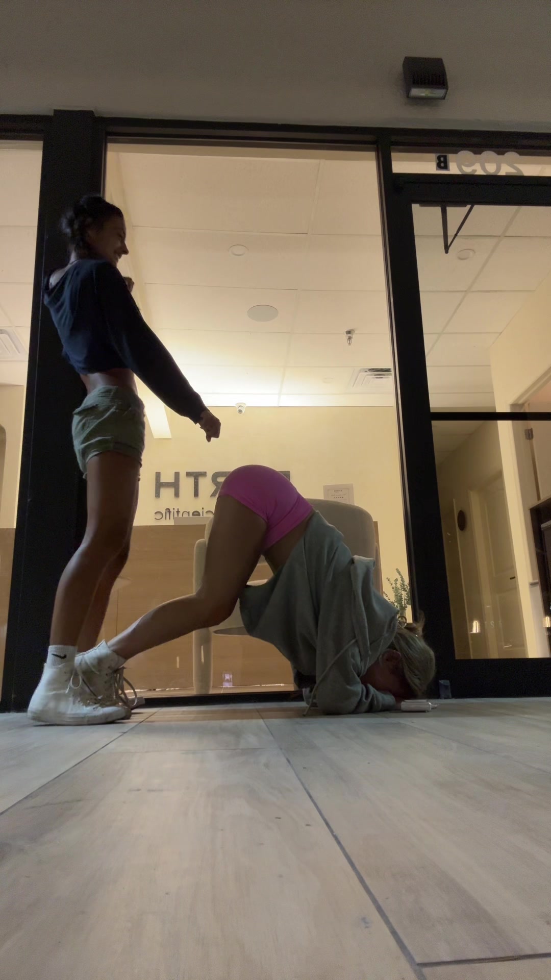 @LeilaniWoodside