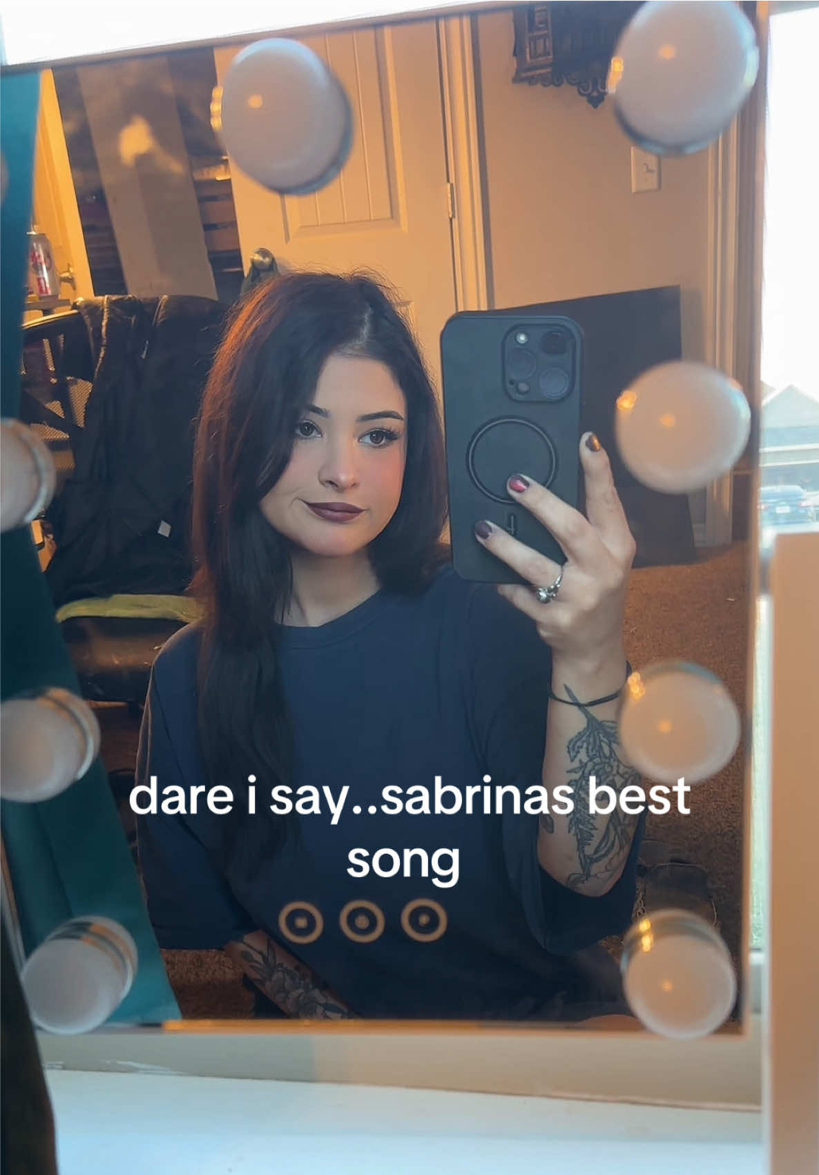 @🩻haley🐿️