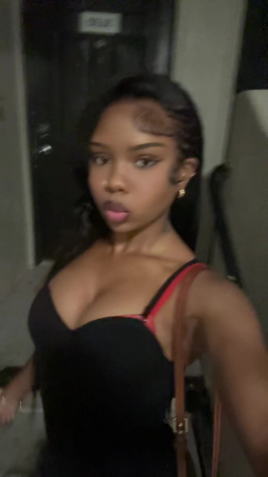 @Zarii🥰