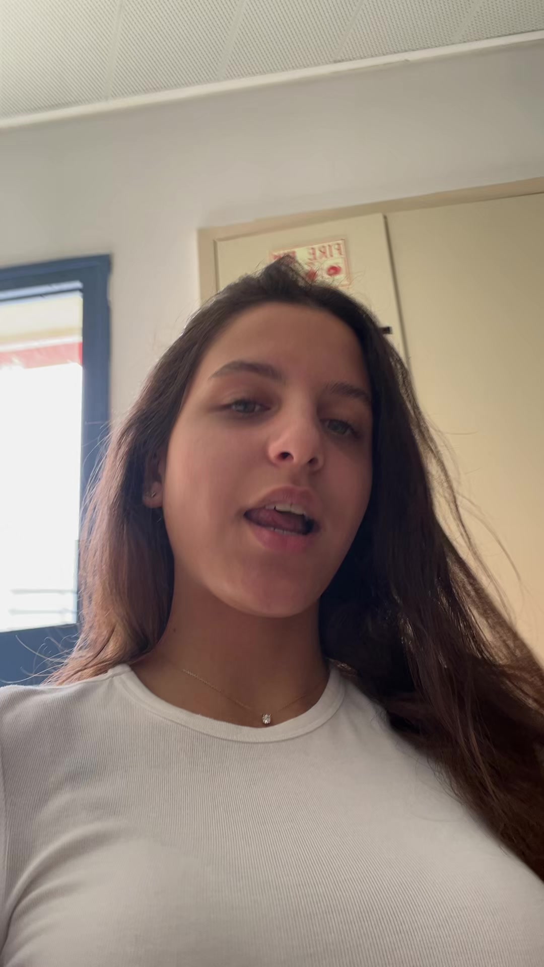 @אלונית