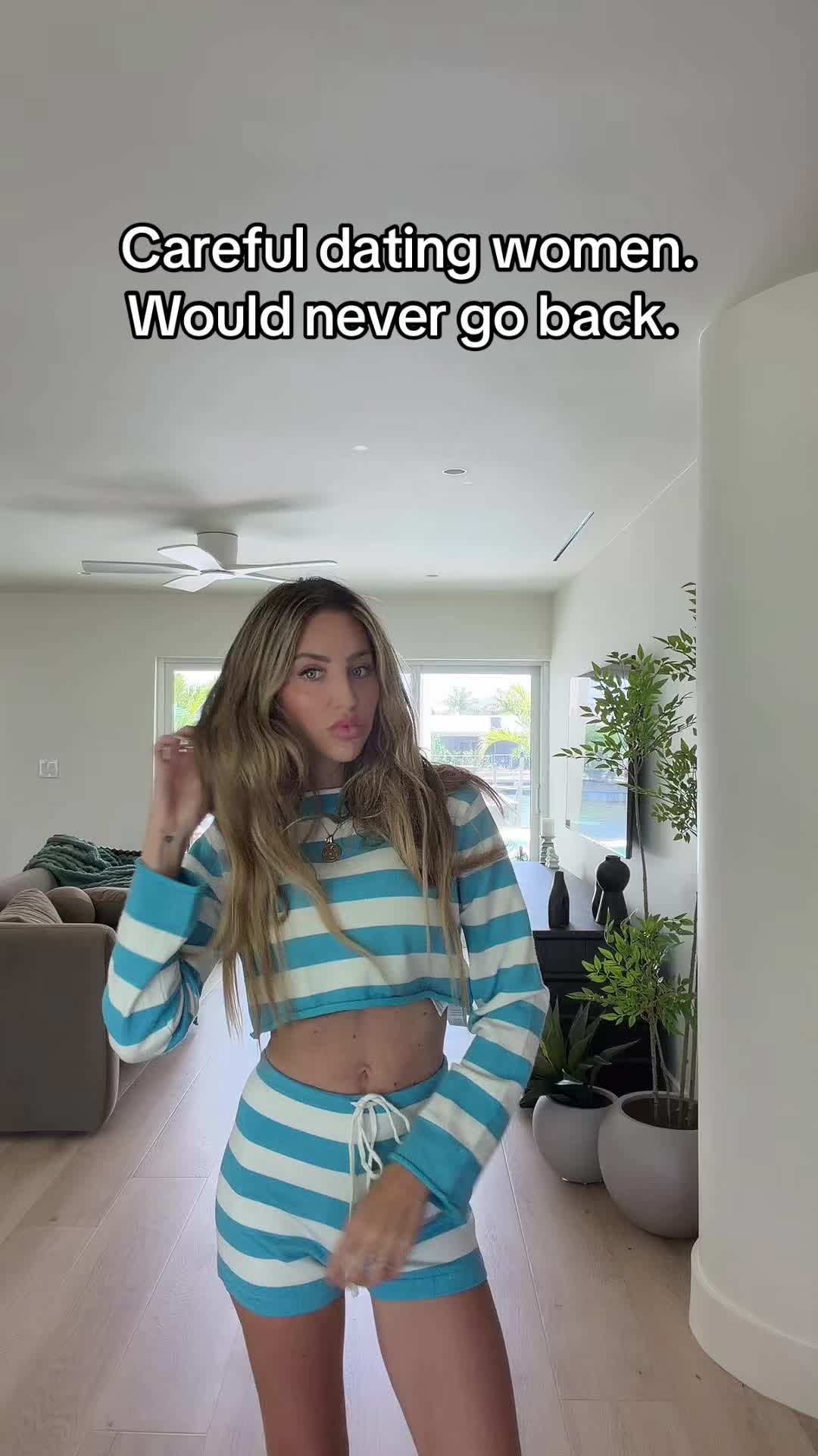 @Samantha Squirrell✨
