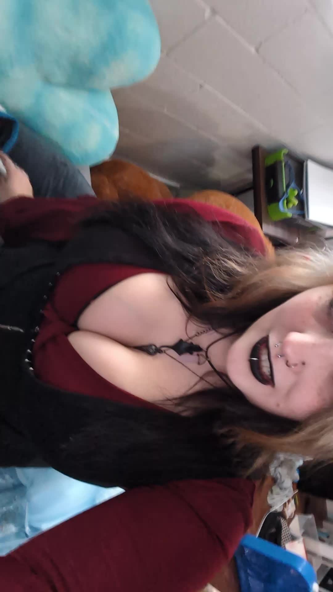 @Dumbcowwhore