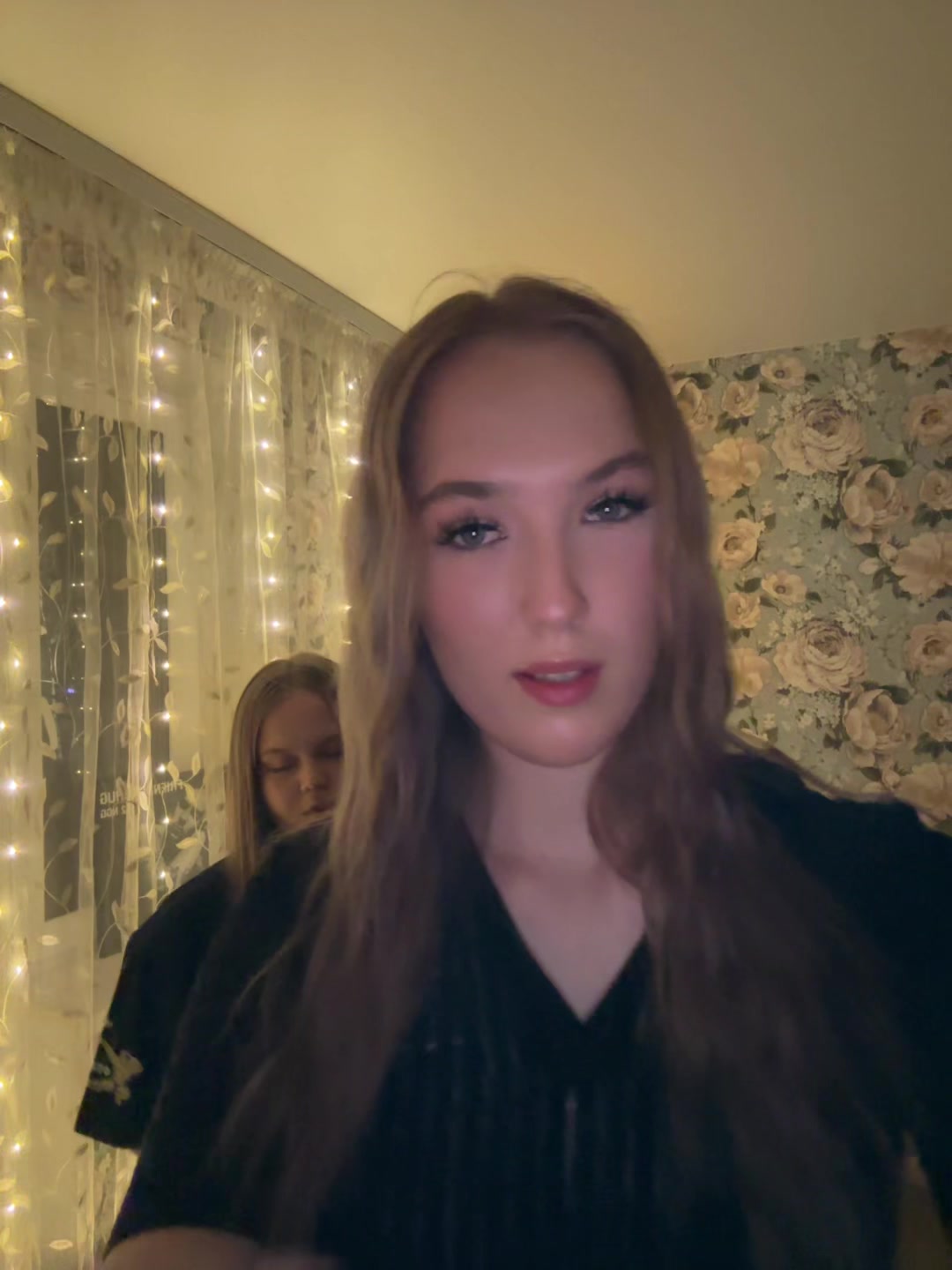 @нютик