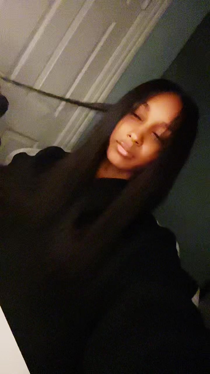 @🦦