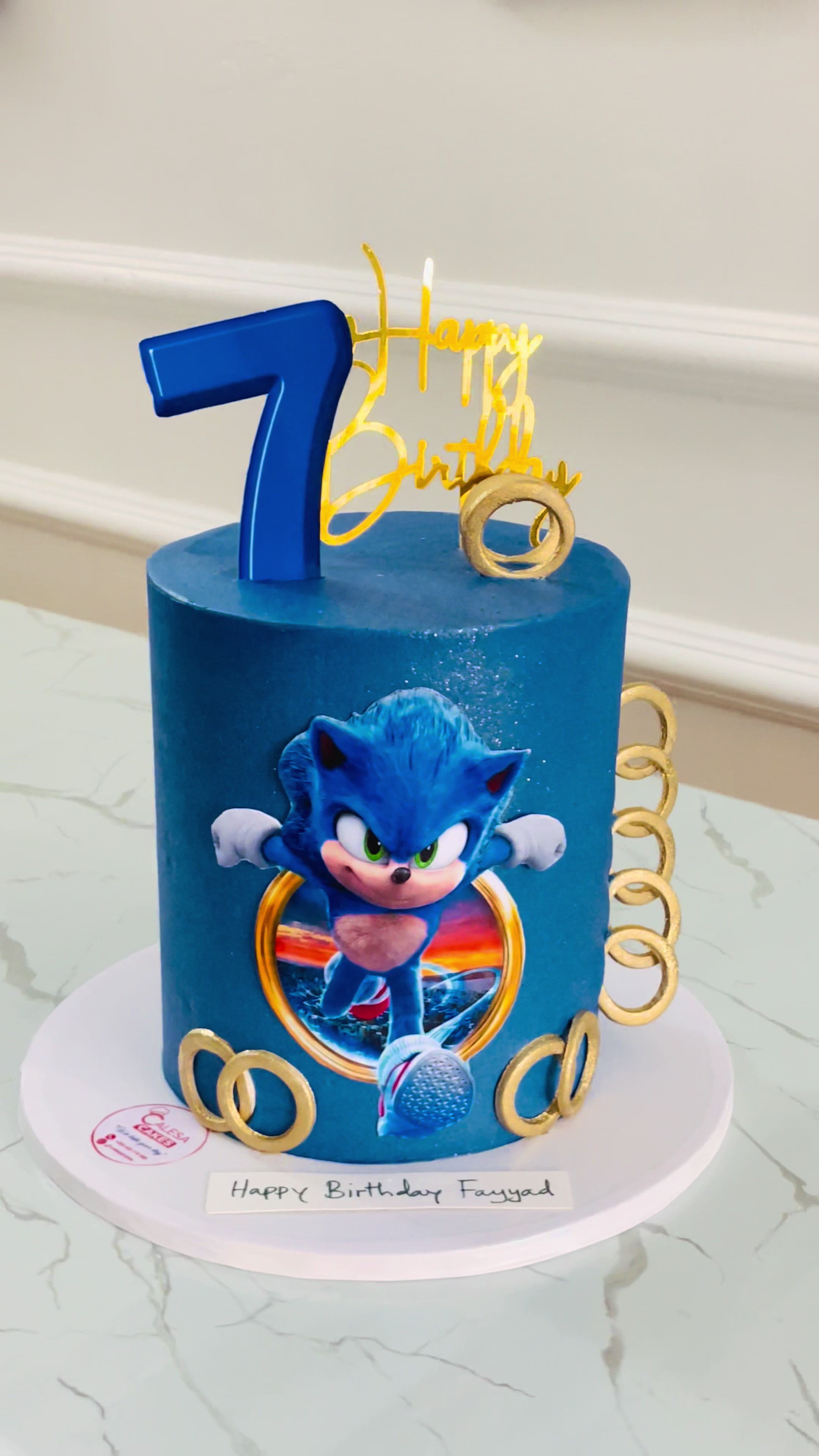 @calesacakes
