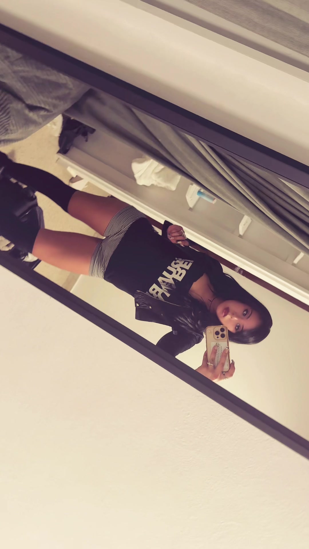 @christi&ntilde;a