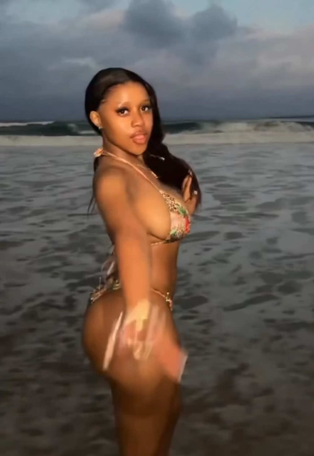 @melavue