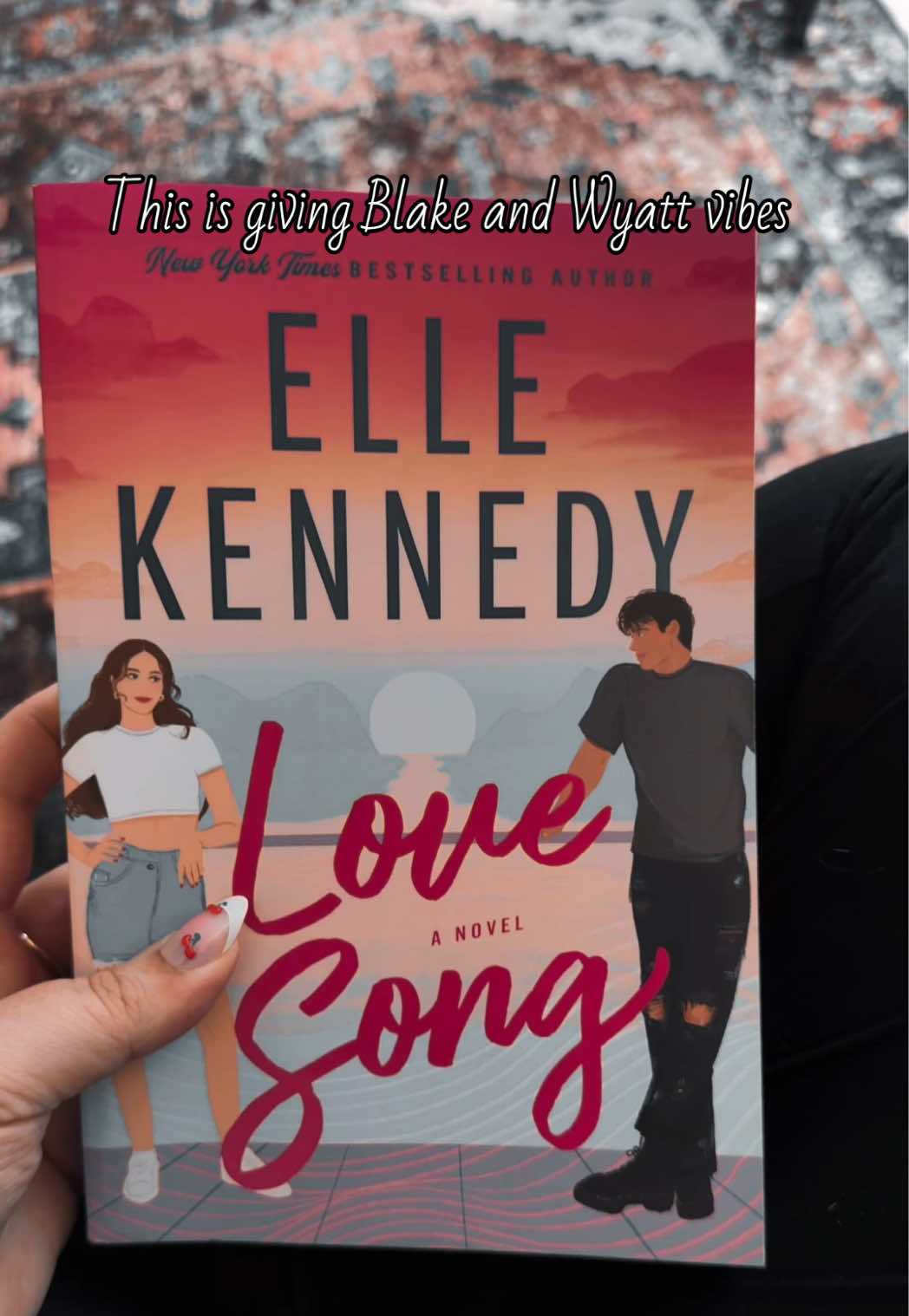 @Danielle Reads 📚☕️ 🧸