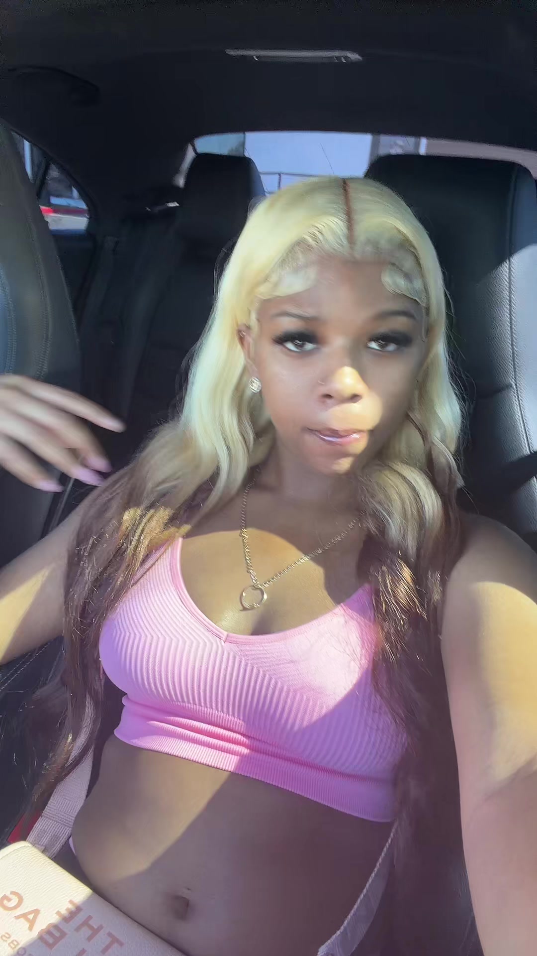 @prettyyfacee.e