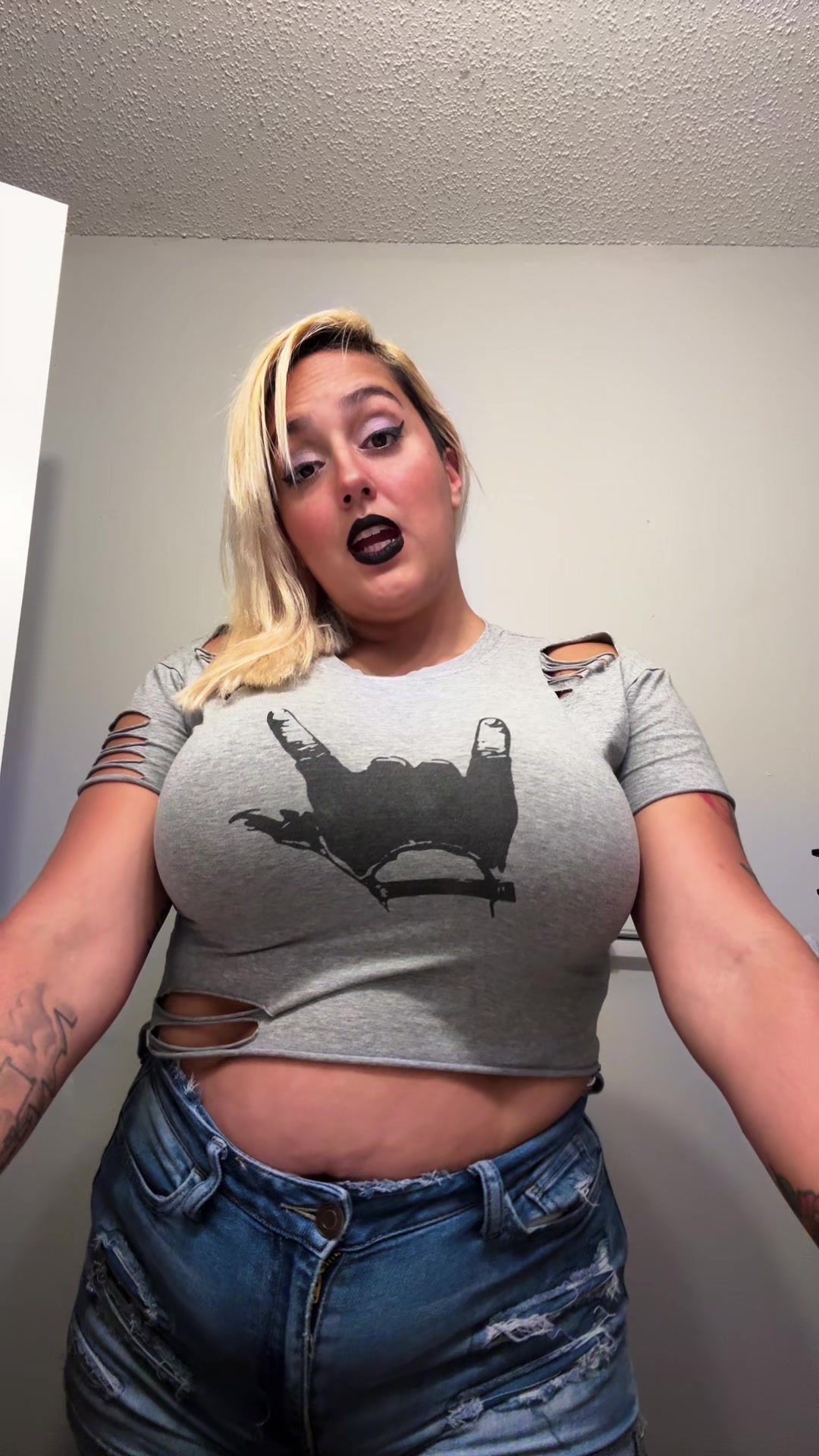 @AriTheAssassin