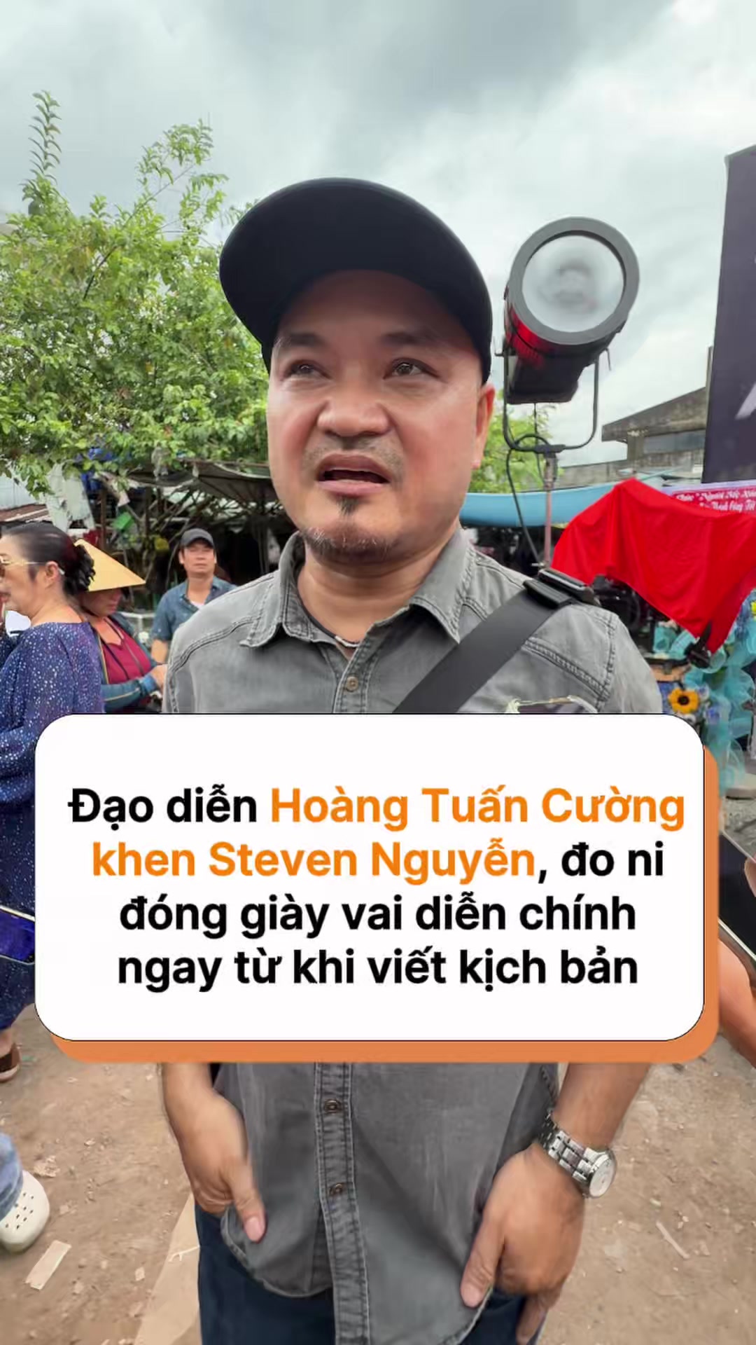 @H&oacute;ng Showbiz Việt