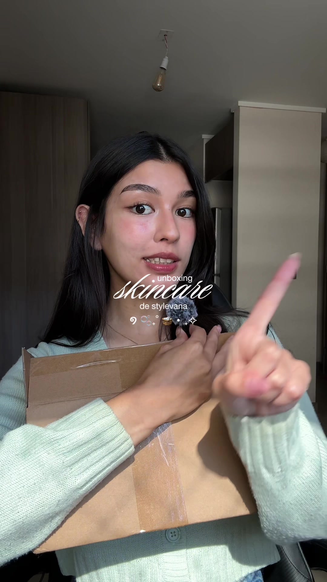 @connielatte