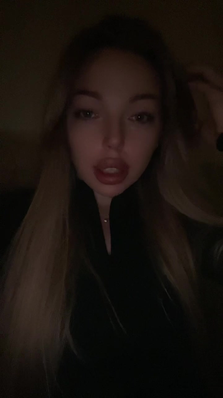 @leonovalika