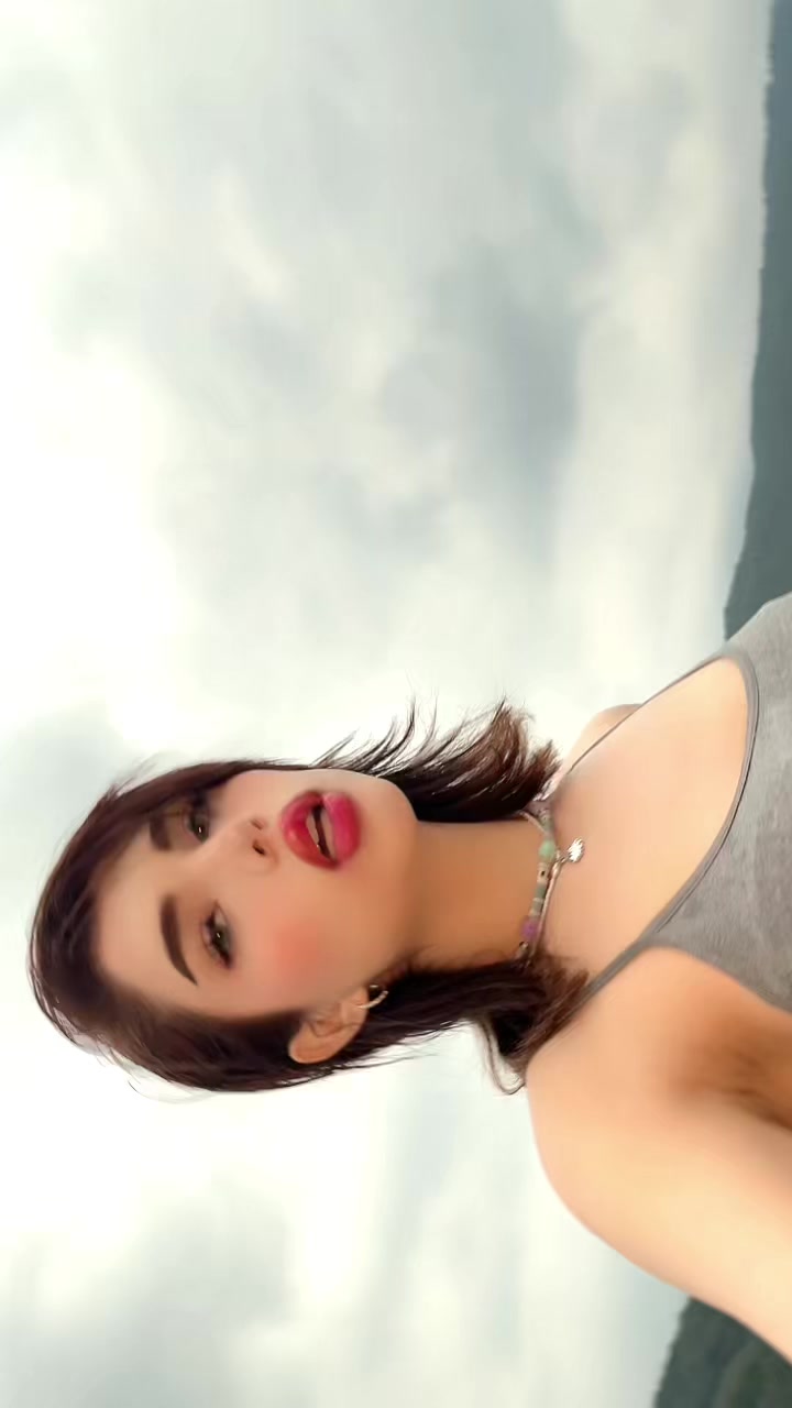 @elisa mokhtari
