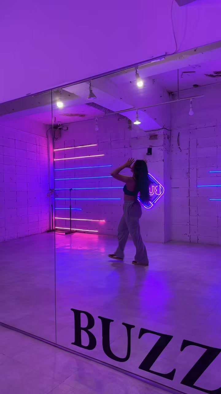 @verasace_
