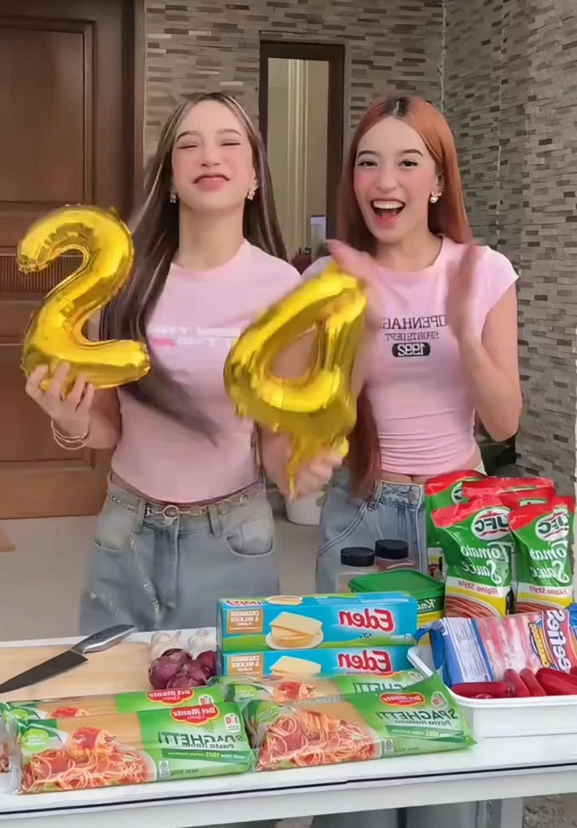 @Marie Twins🐵👭🏼