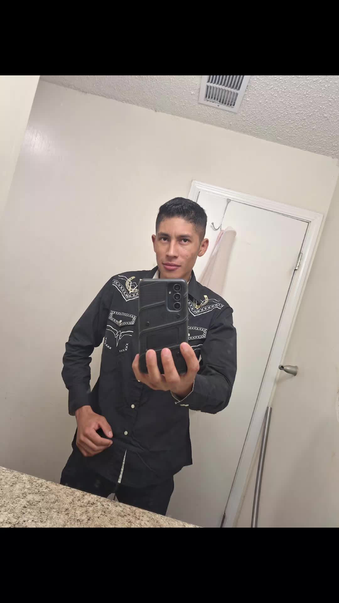@Ramírez