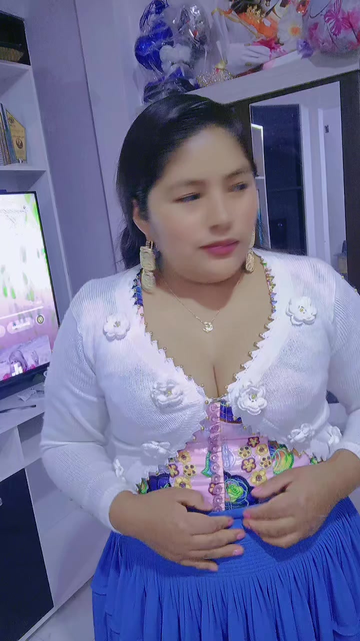 @Victoria Alvarez🌻🌹💜🥰
