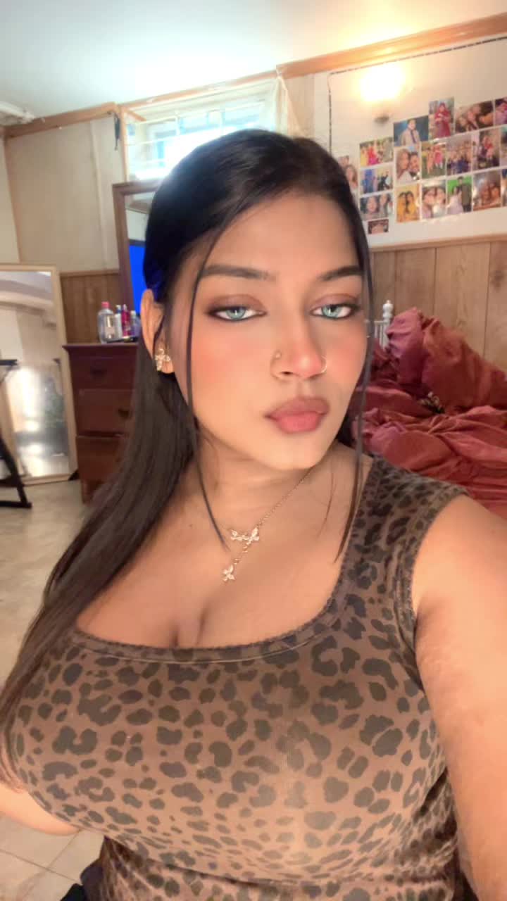 @মোনা ☄️