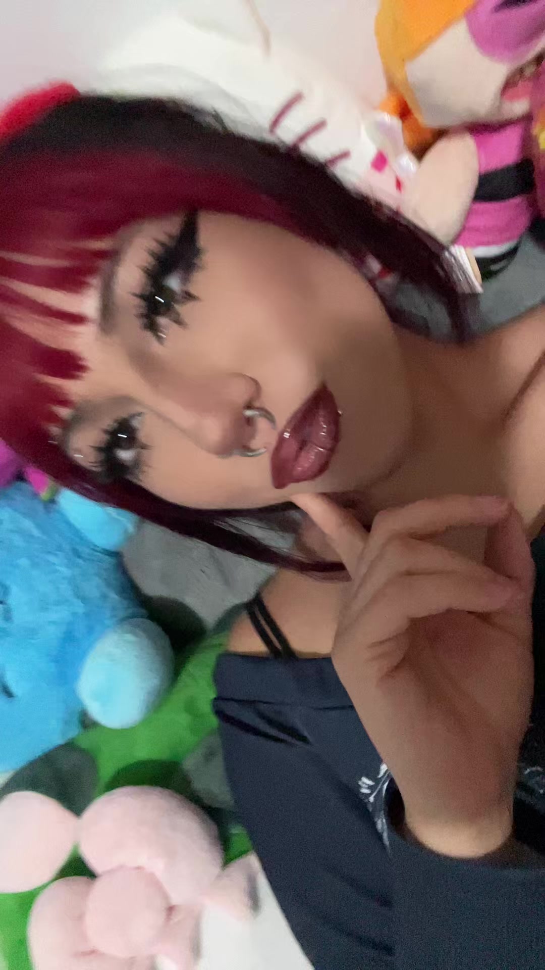 @<3