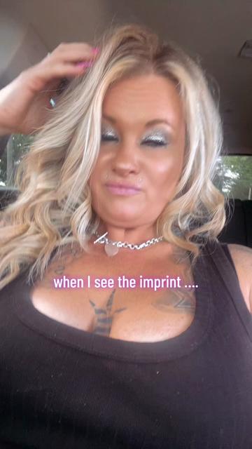 @HotMessMissRiss🩷