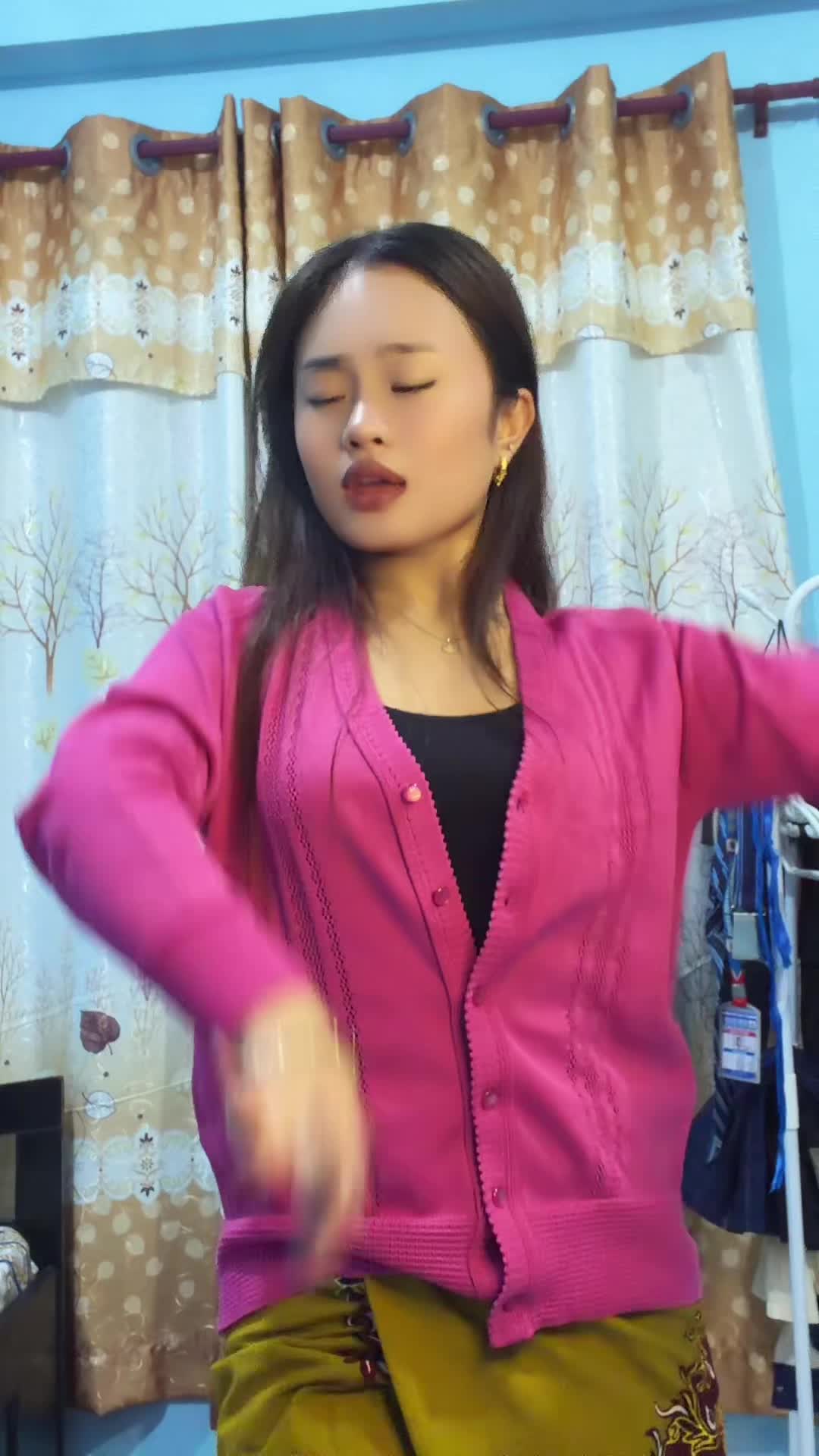 @jasmin_thapa24