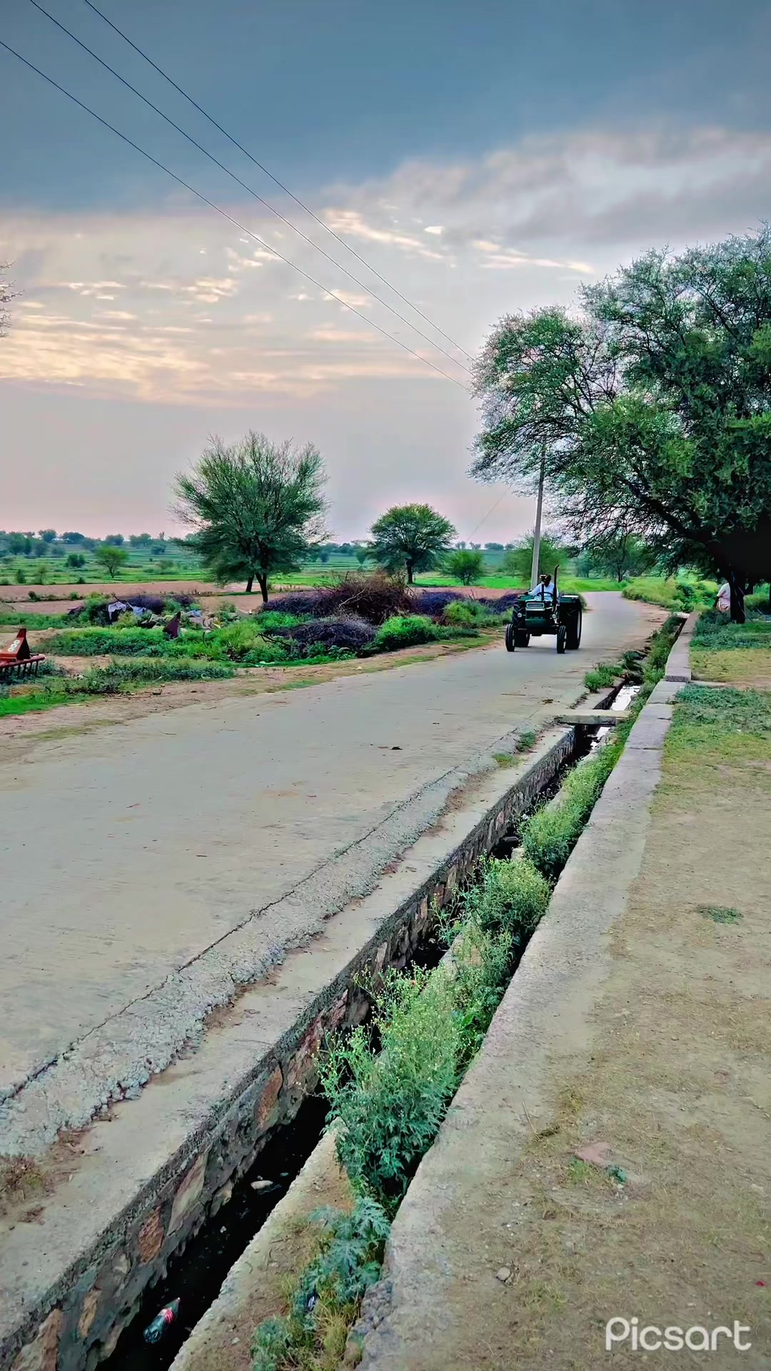 @Naseer ud Din Maلik