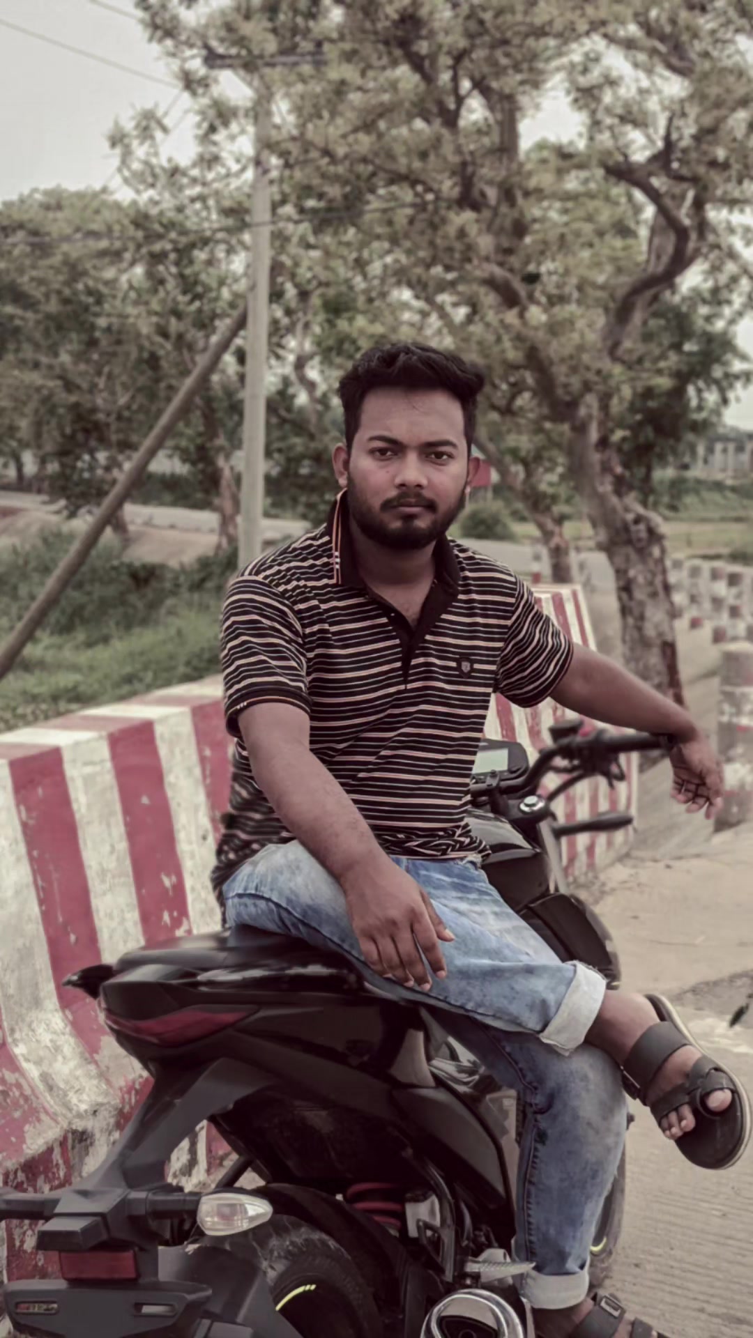 @Azizul Vibes đ