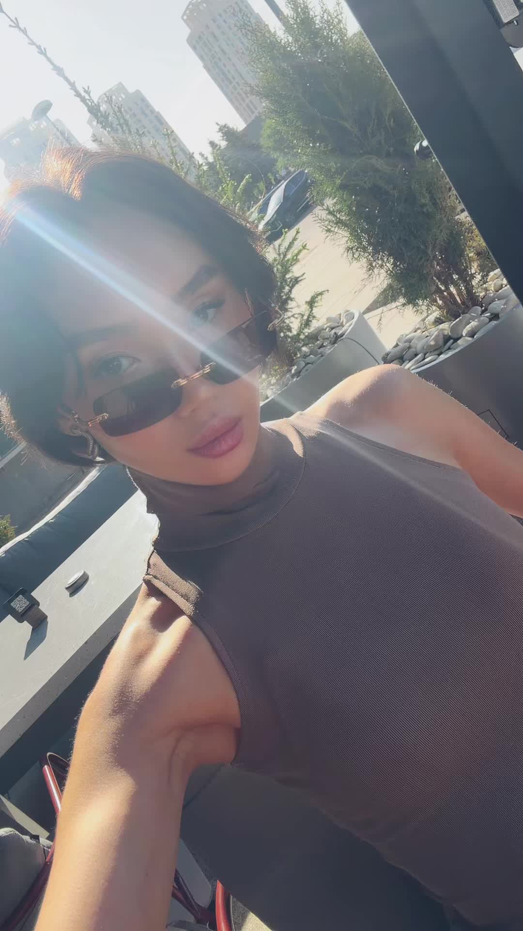 @7