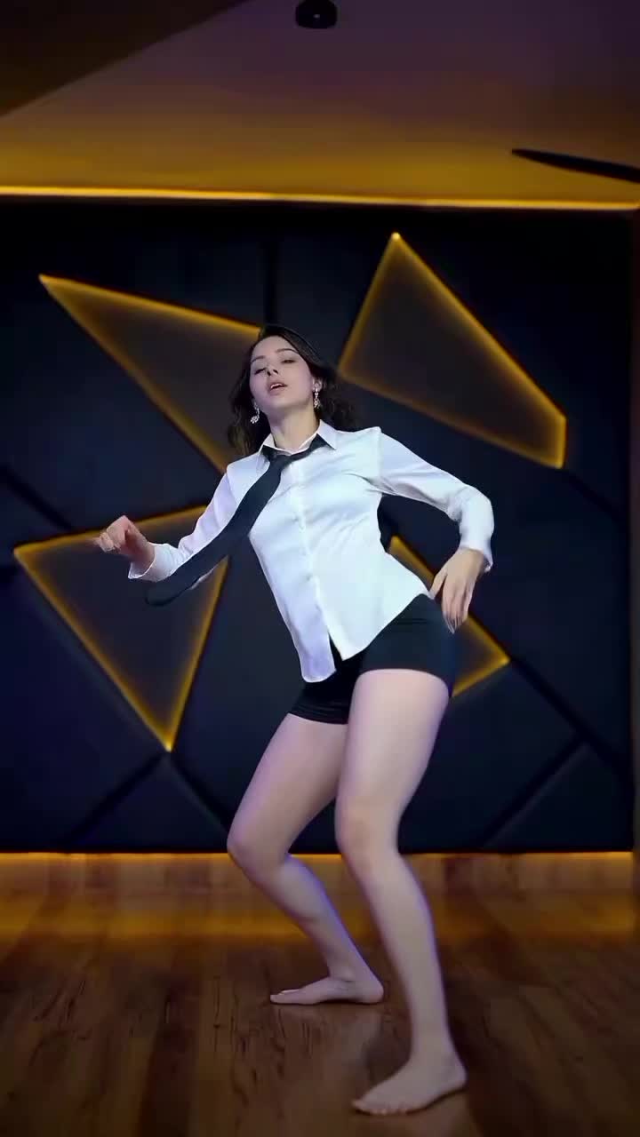 @CRAZY DANCING FACTORY💃🏿🕺