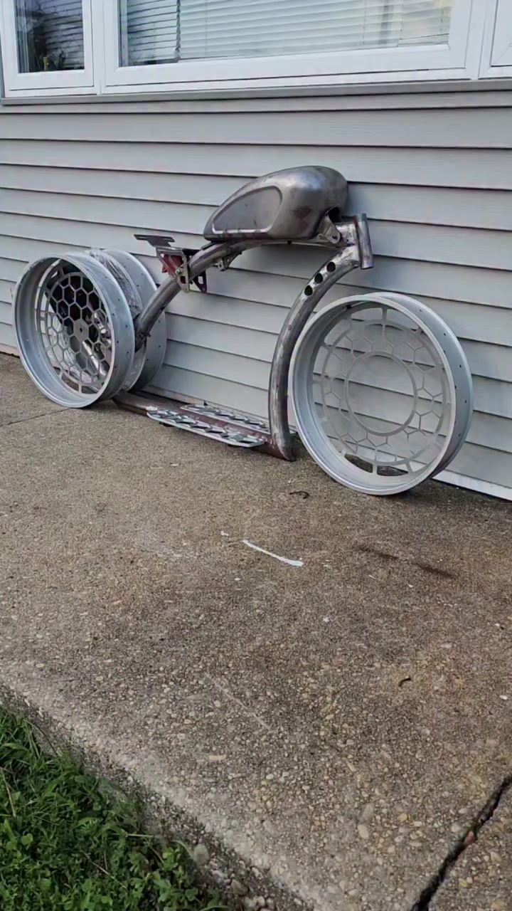 @Jrat Custom E-Bikes