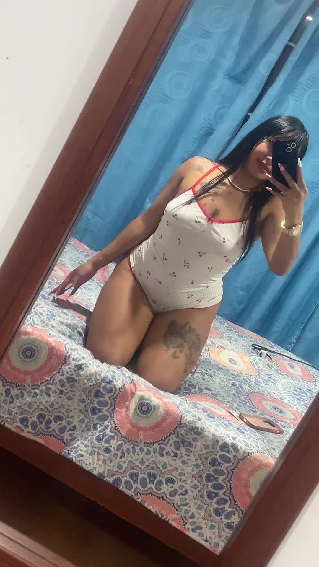 @Viviana