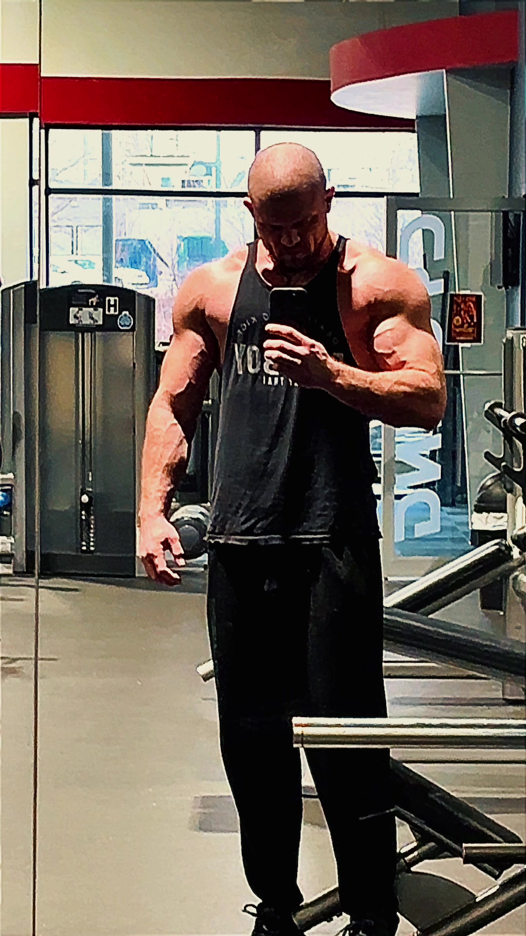 @alexrobbfit